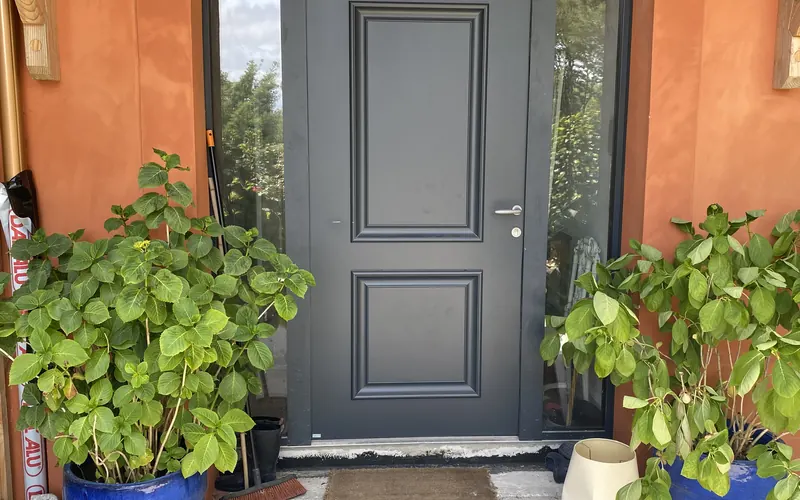 Porte d’entrée aluminium Technal Soleal