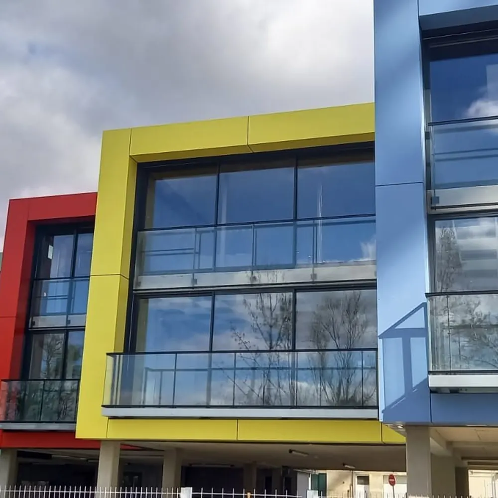 Syndics, copropriétés et bailleurs : menuiseries de halls, de logements et de façades