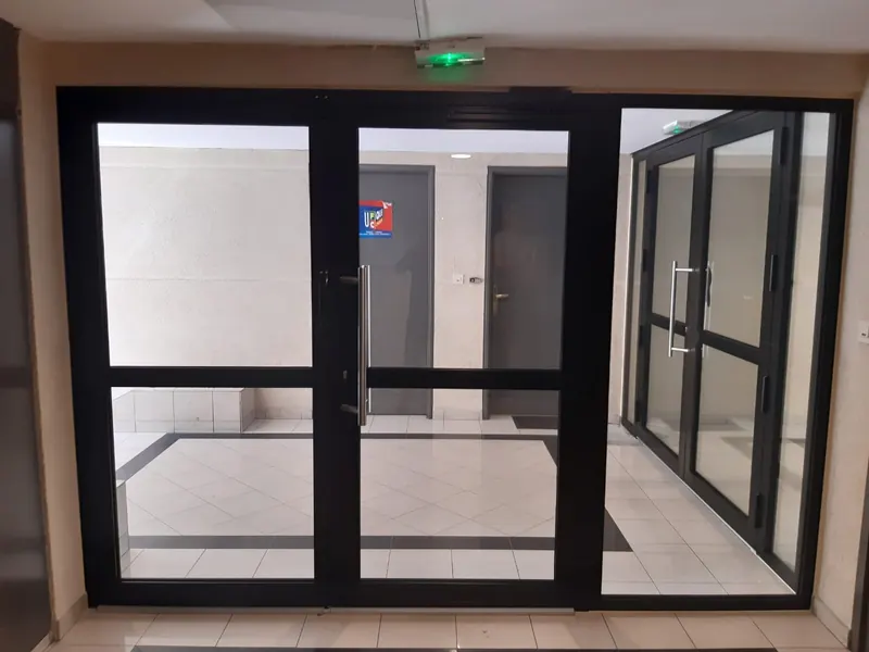 Portes de hall d’immeuble aluminium – Gironde